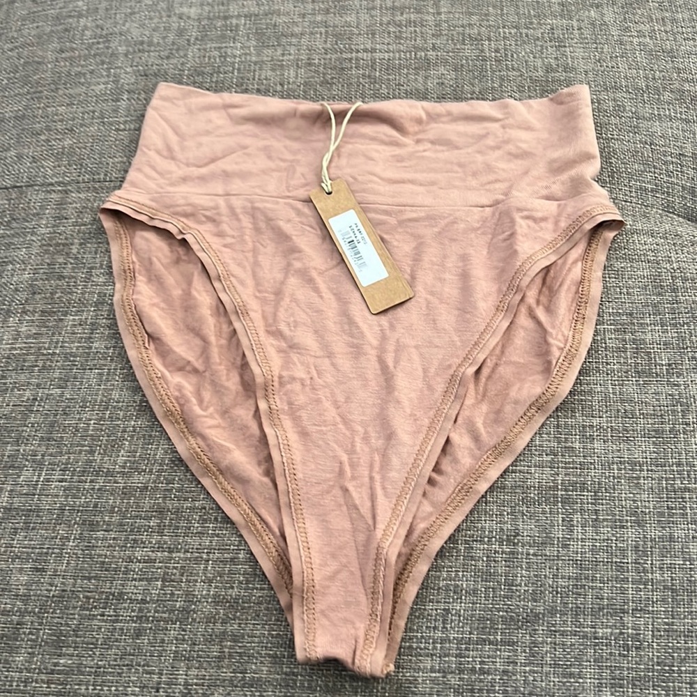 Skims Soft High Rise Panty